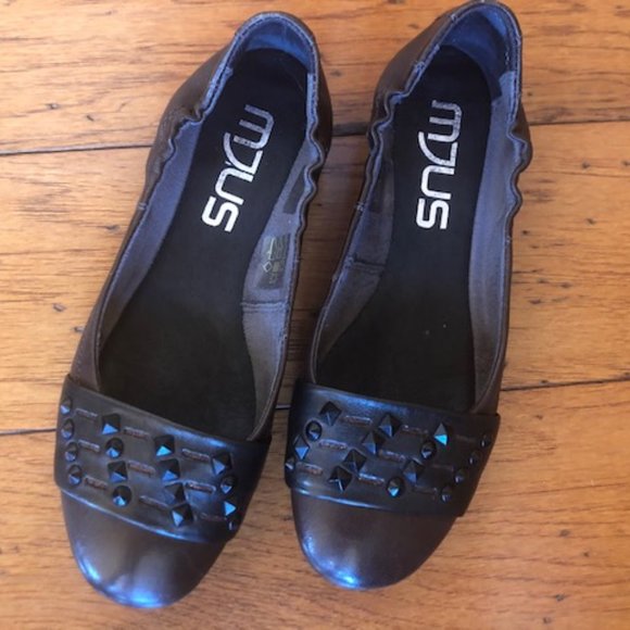 MJUS Italian Leather Flats - Picture 3 of 4